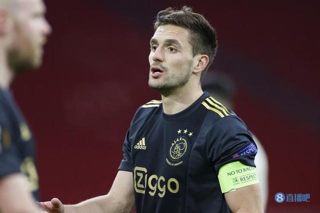 他正在以自 他正在以自