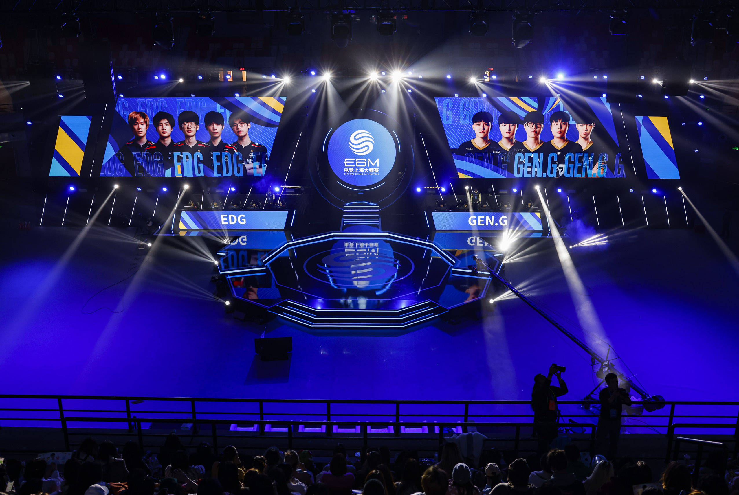 困难而消沉 困难而消沉